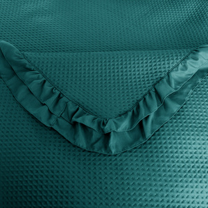 Quilted Bedspread 220 x 240 with Ruffle Rosella 04