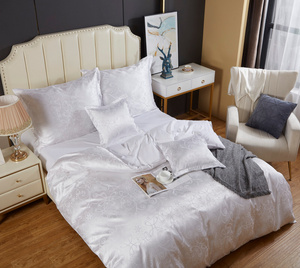 Bedding 160 x 200 5pcs Satin Embroidered AT001