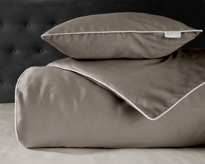 Cushion cover 40 x 40 Makosatin Pure with Biza 07