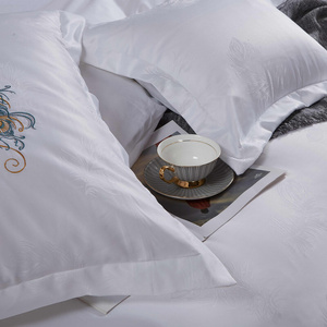 Bedding 160 x 200 5 pcs Satin Embroidered AT010