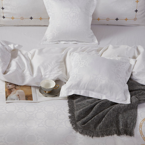 Bedding 220 x 200 5 pcs Satin Embroidered AT012