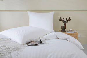 Bedding 160 x 200 3pc Cotton Adamash White