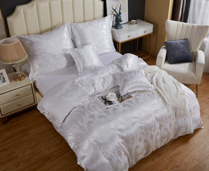 Bedding set 160 x 200 5 pcs Satin Embroidered AT003