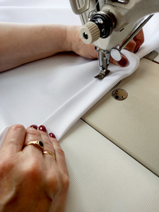 130x200 Stainproof Tablecloth Classic Elegant White