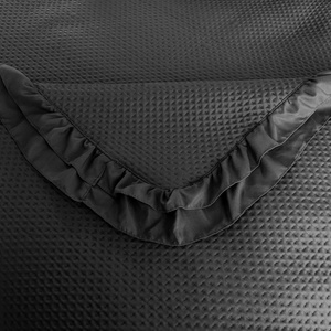 Quilted Bedspread 200 x 220 with Ruffle Rosella 02