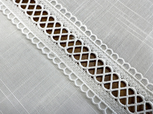 Stain-Resistant Tablecloth 140 x 260 with Lace Nela 549