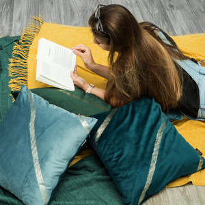 45 x 45 Decorative Velvet Blink 34 Gray pillowcase