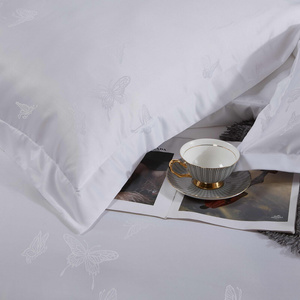 Bedding 220 x 200 5 pcs Satin Embroidered AT017