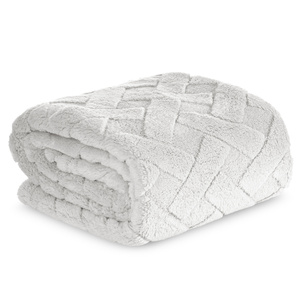 150 x 200 Plush Blanket Herringbone Caro Silver