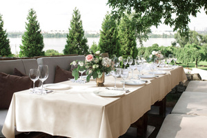 Tablecloth 100x200 Stainproof Classic Elegant Cream