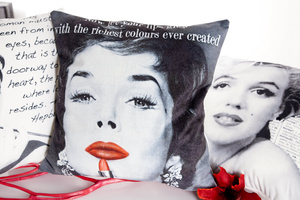 Lady Tapestry Pillowcase 45 x 45 Brown