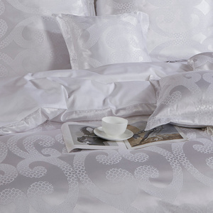 Bedding set 160 x 200 5 pcs Satin Embroidered AT003