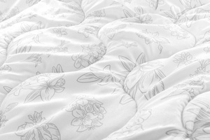 Lily 200 x 220 Anti-allergenic Quilt All Year Round