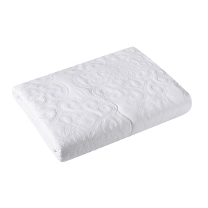 170 x 210 Decorative Ellen Natu Bedspread