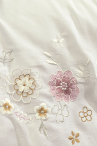 Bedding 200 x 220 6pcs Satin Embroidered 3D Omer 07