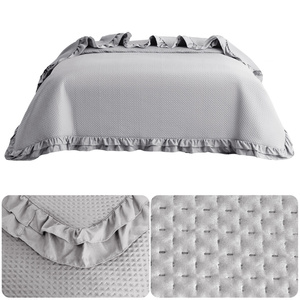 Quilted Bedspread 200 x 220 with Ruffle Rosella 03