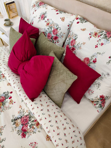 Burgundy Elegance Inspiration No. 1