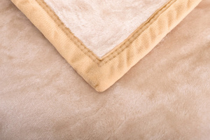 Blanket 160 x 200 Acrylic Solid Warm Yasemin 01