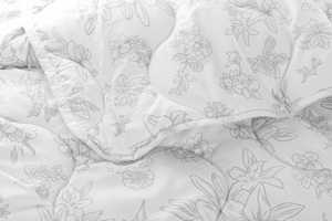 Lily 200 x 220 Anti-allergenic Quilt All Year Round