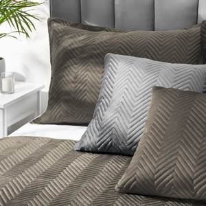 Cushion cover 50 x 70 Decorative Velvet Sofia Brown