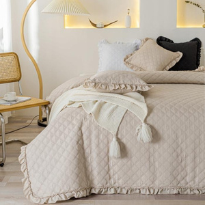 Bedspread 140 x 200 Quilted Double Sided Ruffy Beige