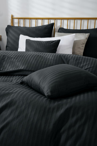 Bedding 140 x 200 2pc Cotton Adamash Black