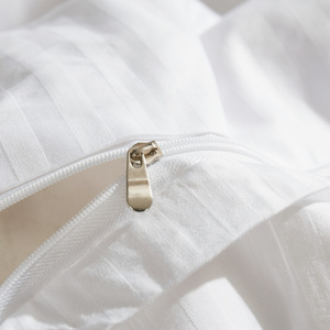 Bedding 160 x 200 3pc Cotton Adamash White