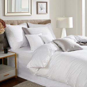 Bedding 160 x 200 3pc Cotton Adamash White