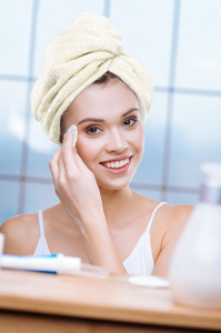 Turban 65 x 25 Microfiber Towel Aki Cream