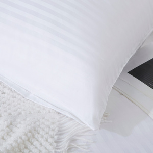 Bedding 140 x 200 2pc Cotton Adamash White