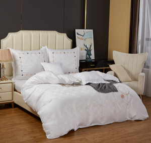 Bedding 220 x 200 5 pcs Satin Embroidered AT012