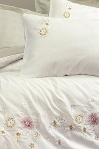 Bedding 200 x 220 6pcs Satin Embroidered 3D Omer 07