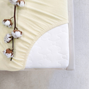 60 x 120 Terry sheet with elastic Gaja 07