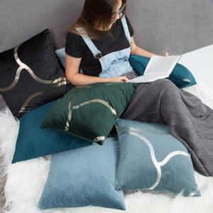 45 x 45 Decorative Velvet Blink 40 Pillowcase Unbleached