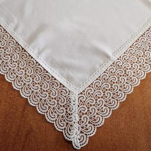 Tablecloth 140 x 220 Gipiura pattern 001 White